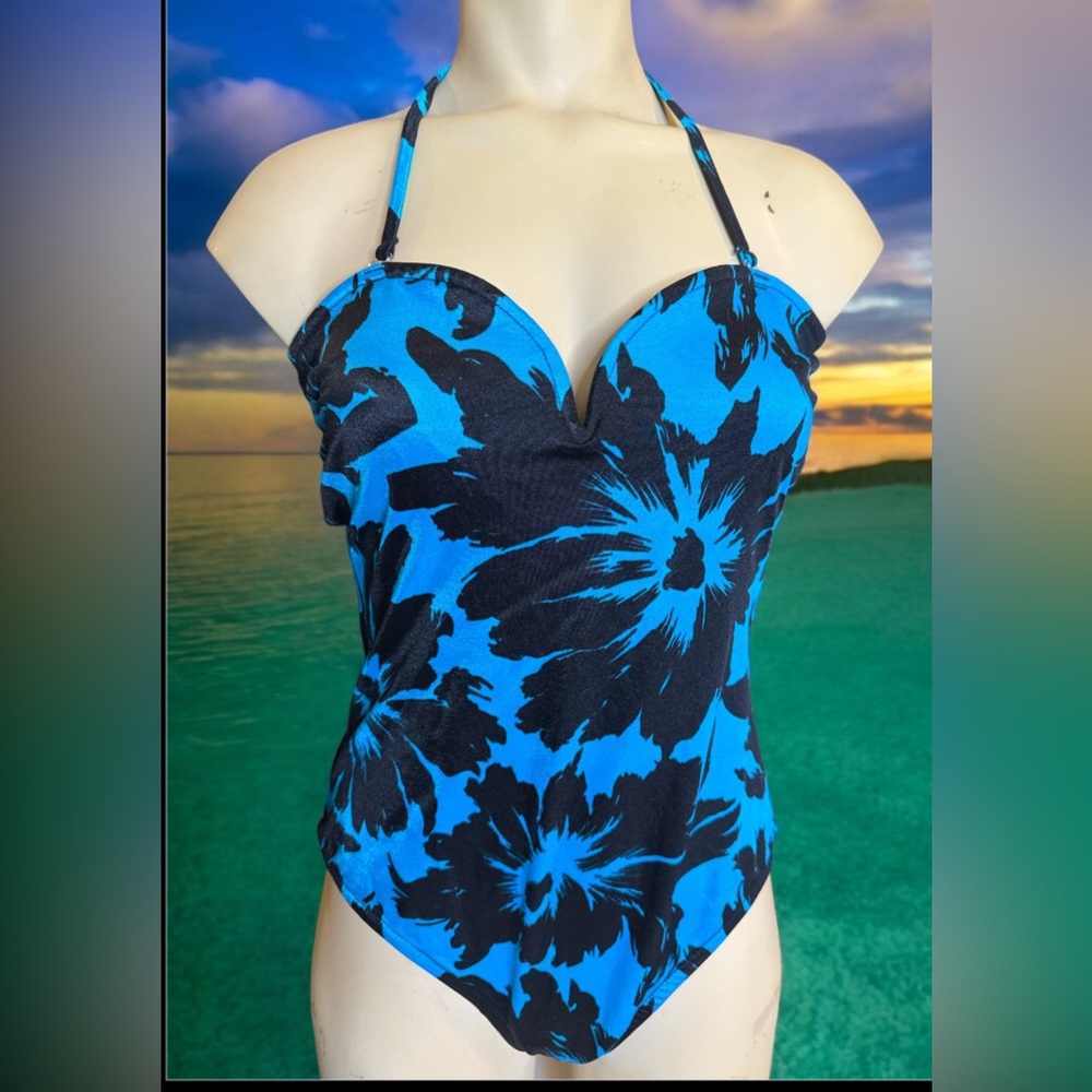 NWOT Floral Blue x-small women or larger tween  one piece suit